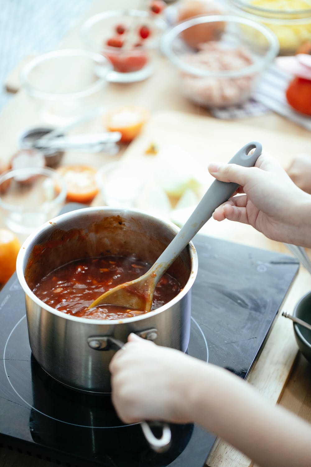 producing-hot-sauces